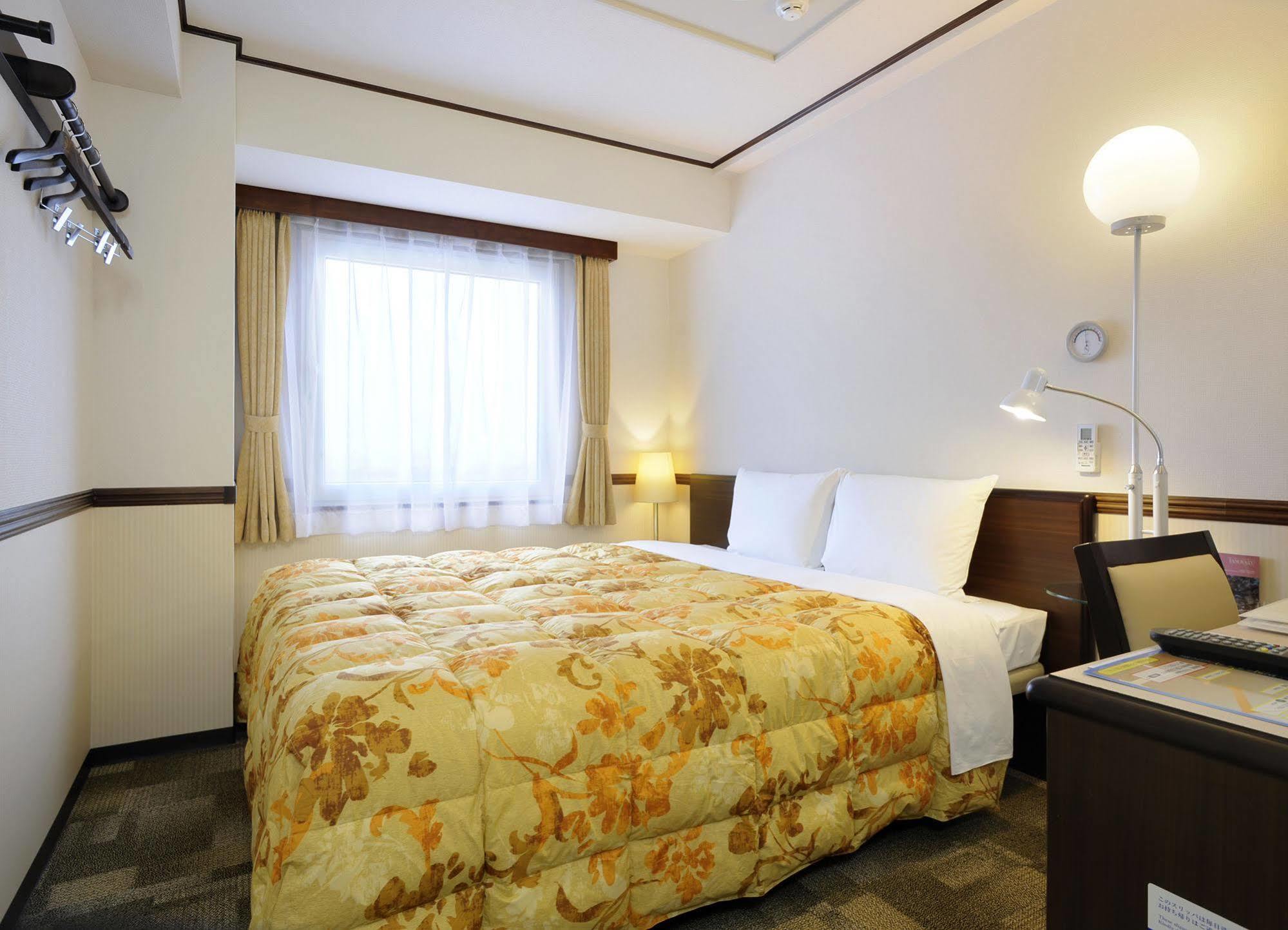 Toyoko Inn Utsunomiya Ekimae No 1 Exteriör bild