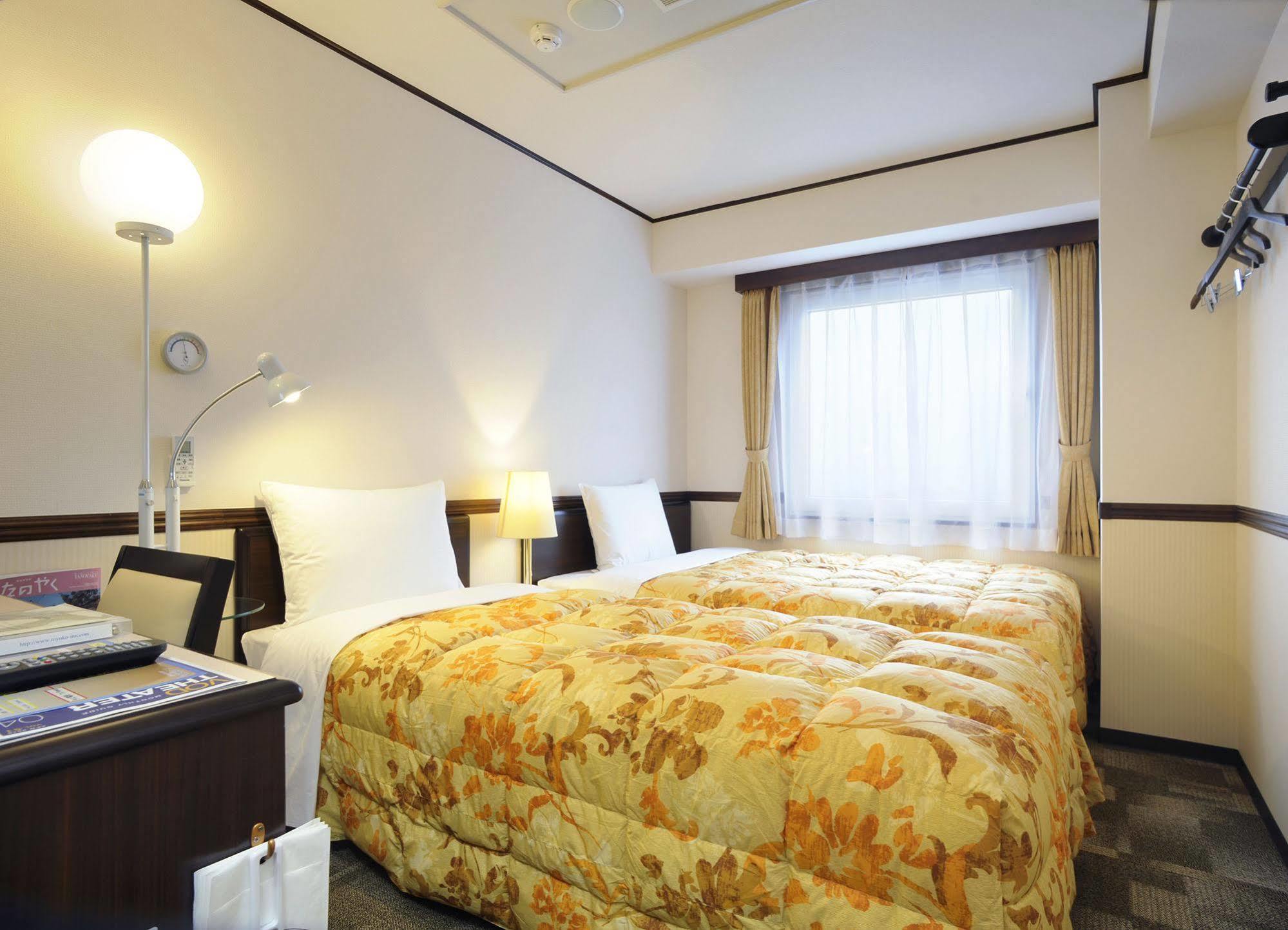 Toyoko Inn Utsunomiya Ekimae No 1 Exteriör bild