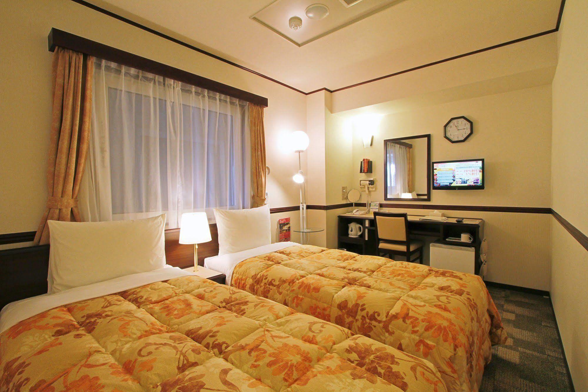 Toyoko Inn Utsunomiya Ekimae No 1 Exteriör bild